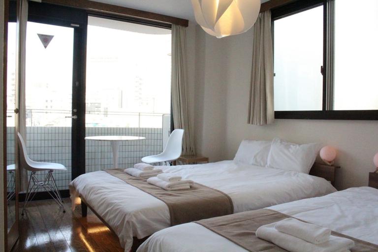 Room 5, Yokohama Mega Stay, Yokohama