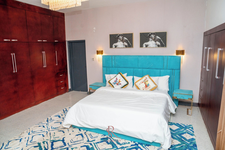 Room 5, Sujimoto MacDonald 2 Bedroom Apartment, Eti-Osa
