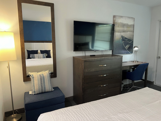 Room 2, Christian Retreat Conference Center, Manatee