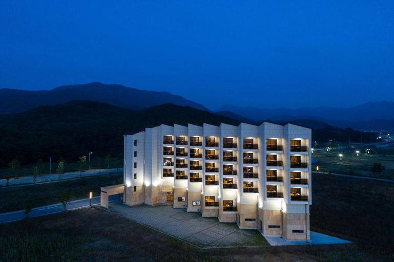 Exterior & Views 5, Cozy Cove Hotel, Buan