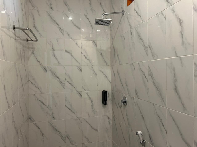 Bathroom 2, The Wina Guest House 3, Badung