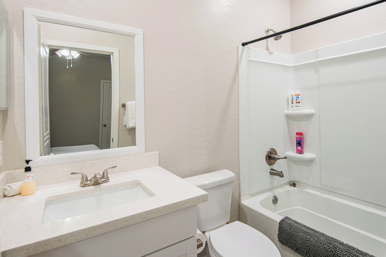 Bathroom 4, The One 314, Maricopa