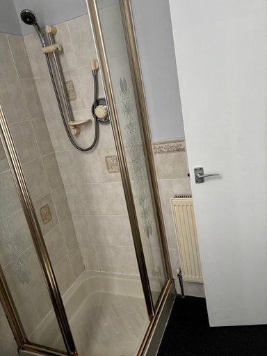 Bathroom 3, Ashwood hotel, Lancashire