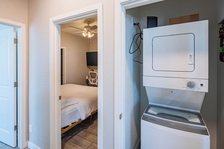 Room 2, The One 415, Maricopa