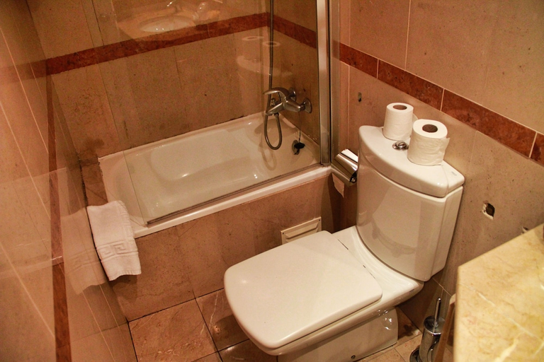 Bathroom 4, Hotel Dom Sancho I, Lisbon