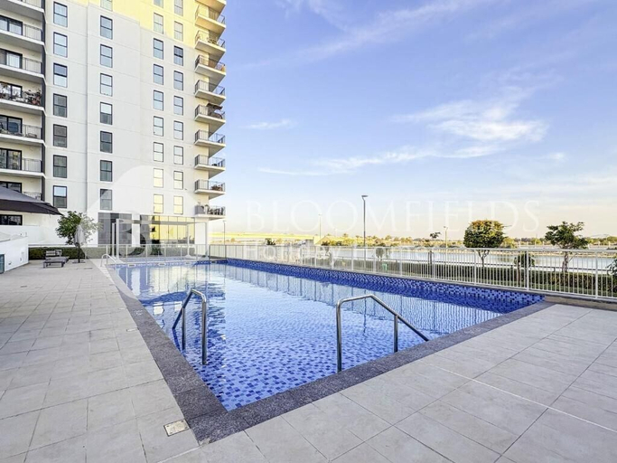 Pool, Bloomfields Stunning 1Br in WE, Yas Island