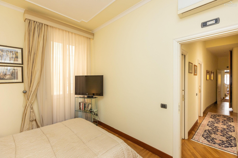 Bedroom 2, Rental in Rome Borghese Apartment, Rome