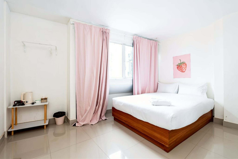 Room 3, Oh My Nap Soi Nana, Khlong Toey