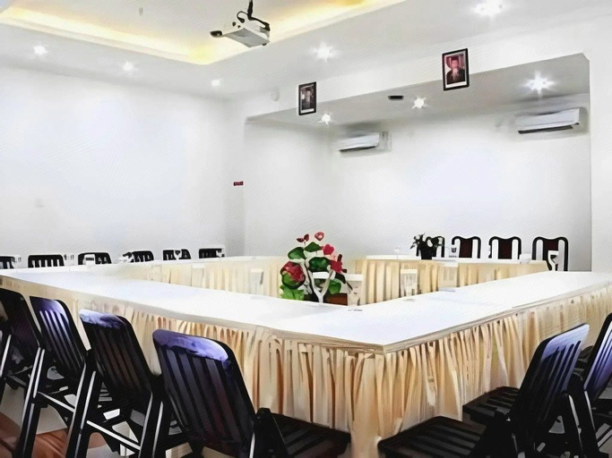 Business Facilities, Mervit Hotel, Padang