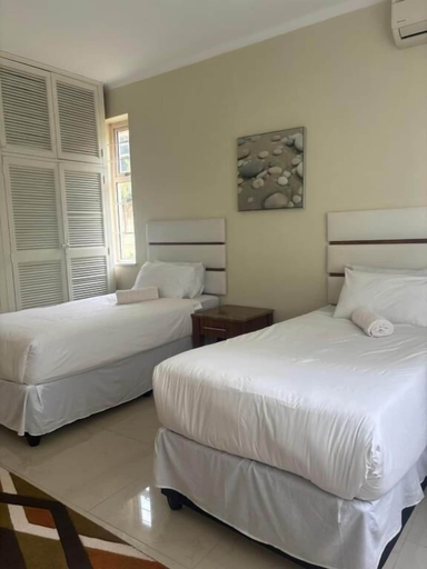 Room 3, Frere Hill Guesthouse, eThekwini