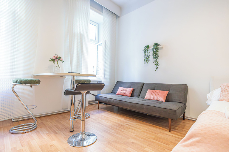Room 3, Cozy Room with Facilities Long Stay, Wien