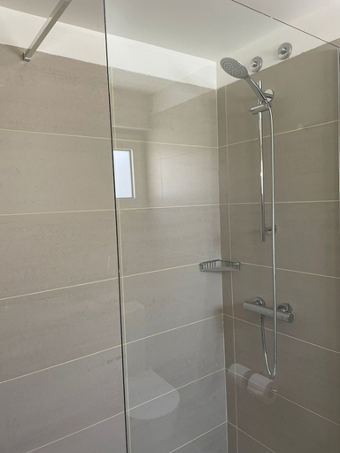 Bathroom 5, INATEL Oeiras, Oeiras