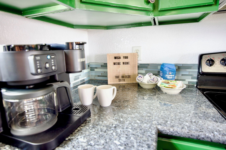 Private kitchen 5, The Breeze Beach House, Brazoria