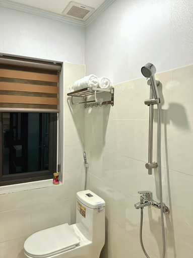 Bathroom 2, Van Mieu Garden House, Đống Đa