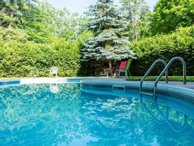 Pool 4, Falcon Retreats, Lanark