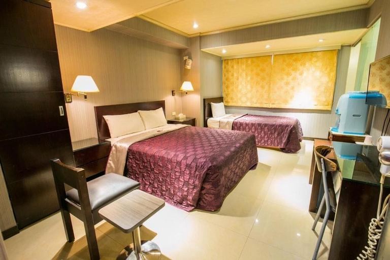 Bedroom 4, Paiyueh hotel, Taipei City