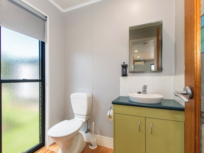 Bathroom 4, BIG4 Townsville Gateway Holiday Park, Oonoonba-Idalia-Cluden