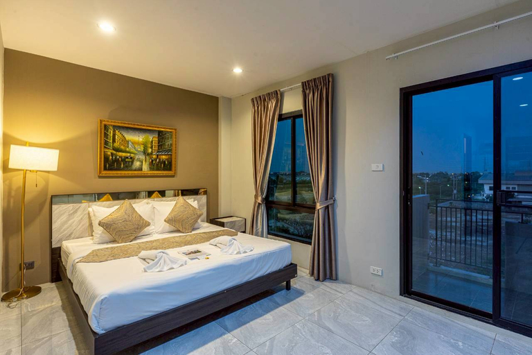Bedroom 2, The living Hotel Samutprakan, Bang Bo