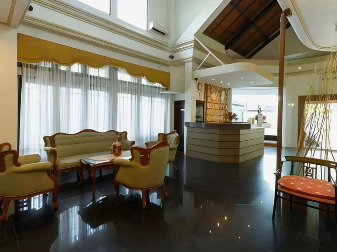Others 5, Mervit Hotel, Padang