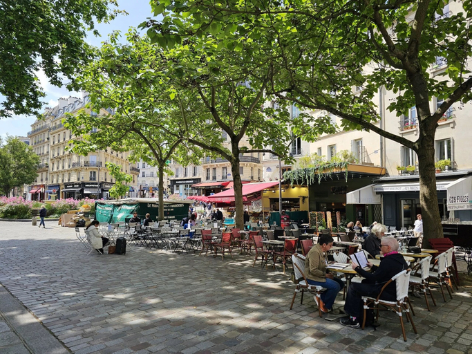 Exterior 4, 1532 Mouffetard, Paris