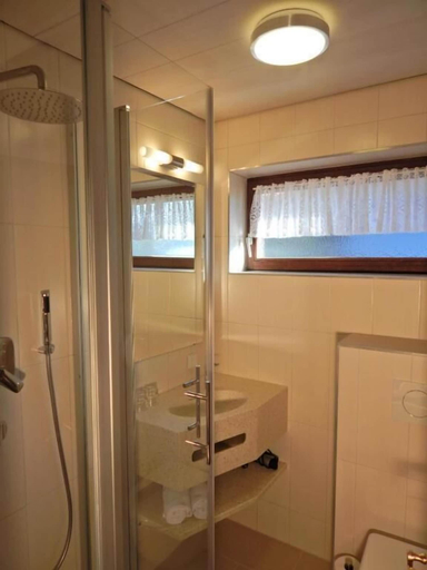 Bathroom 5, Hochschwarzwaldhof, Breisgau-Hochschwarzwald