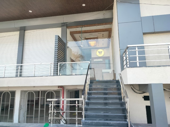 Exterior detail, Heaven X Inn Hotel, Indore