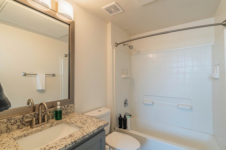 Bathroom 2, Access 2083, Maricopa