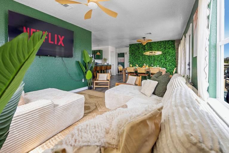 Interior 2, The Breeze Beach House, Brazoria