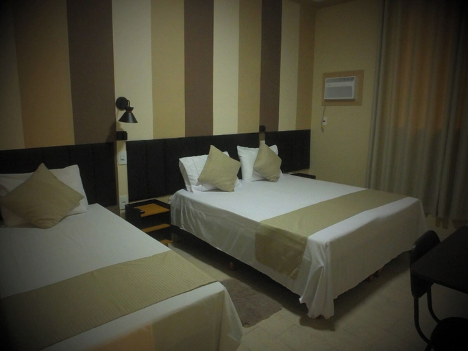 Room 2, Hotel San Remo, Ubá