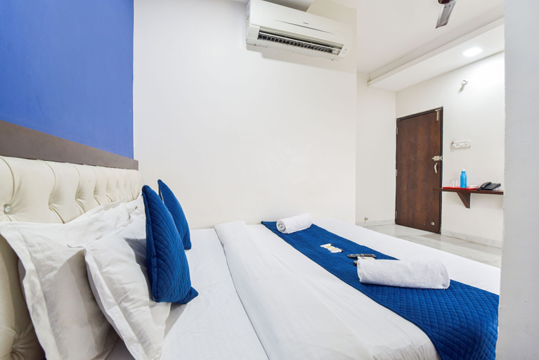 Room 2, LOTO Inn Hotel Vijay Nagar, Indore