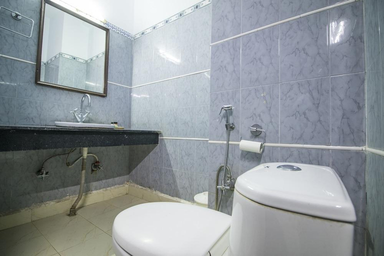 Bathroom, WOW STAYZ2 Hotel Jahanvi Dale, Hardwar