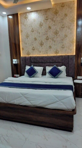 Room 3, New Hotel Avni, Varanasi
