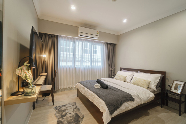 Room 2, Casa Amor, Bang Rak