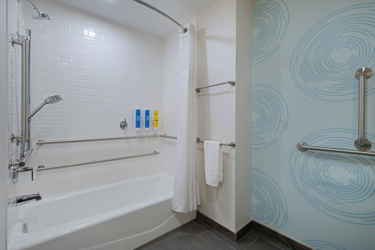 Bathroom 4, Tru By Hilton Miramar, Broward