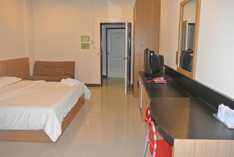Bedroom 3, Phaiboonplace Hotel, Muang Kalasin
