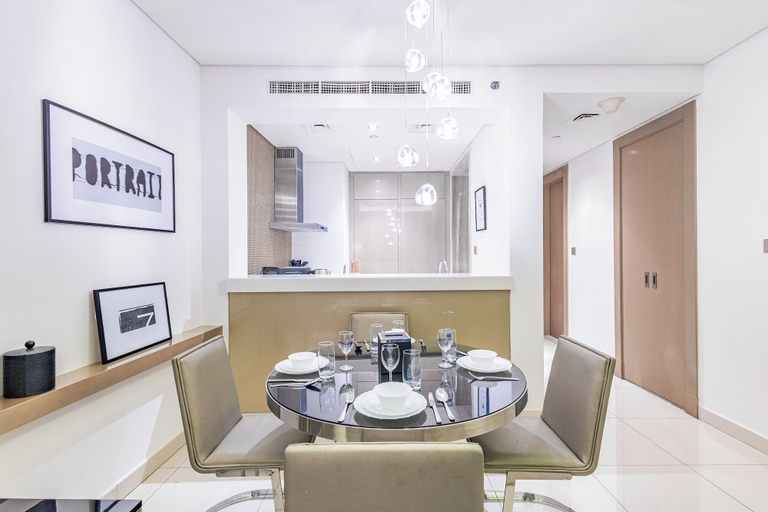 Dining 2, Superhost 1BR DAMAC Towers Paramount, Dubai