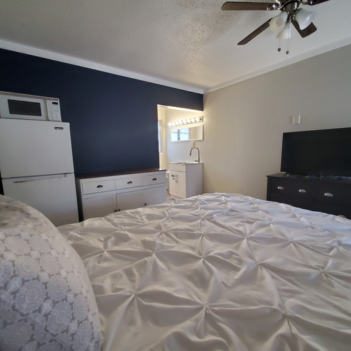 Room 4, The Cannonball, Kingman
