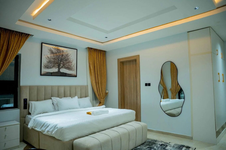 Room 4, Kaygold Hotel And Suites, Gwagwala
