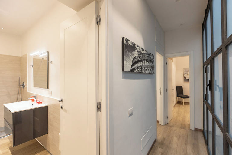 Bathroom 3, Rental in Rome Sant'angelo Apartment, Roma