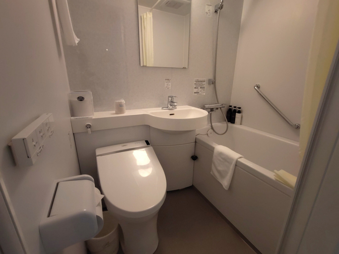 Bathroom 4, Fuchudaiitihoteru, Fuchū City