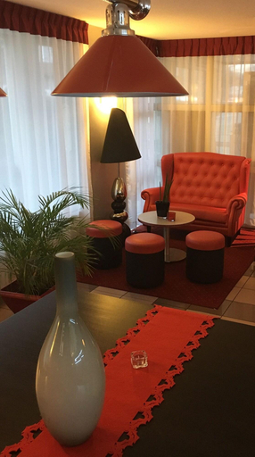 Public Area 2, Hôtel Lyon Sud, Rhône