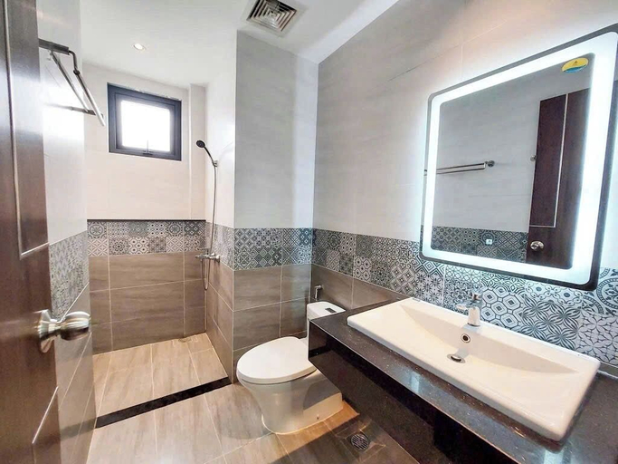 Bathroom 3, Lunaria Maison - Local Market Corner, District 1