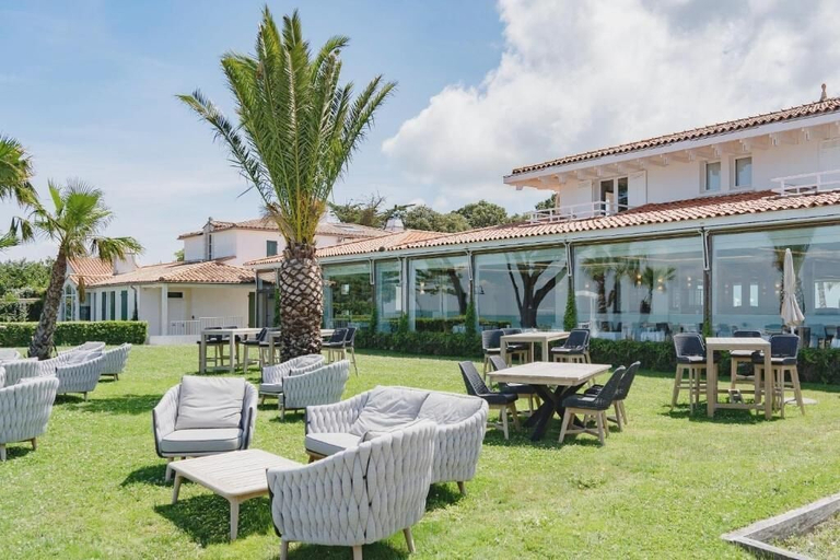 Outdoor dining 3, HR Hôtel & Spa Marin, Charente-Maritime