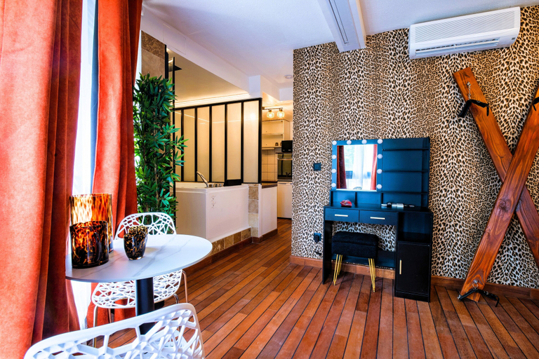 Dining, Cristalys Loveroom & Spa, Hérault