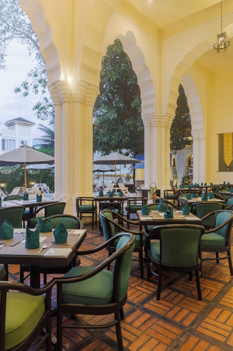 Outdoor dining, Monopoli Inn Hotel Bukittinggi, Bukittinggi