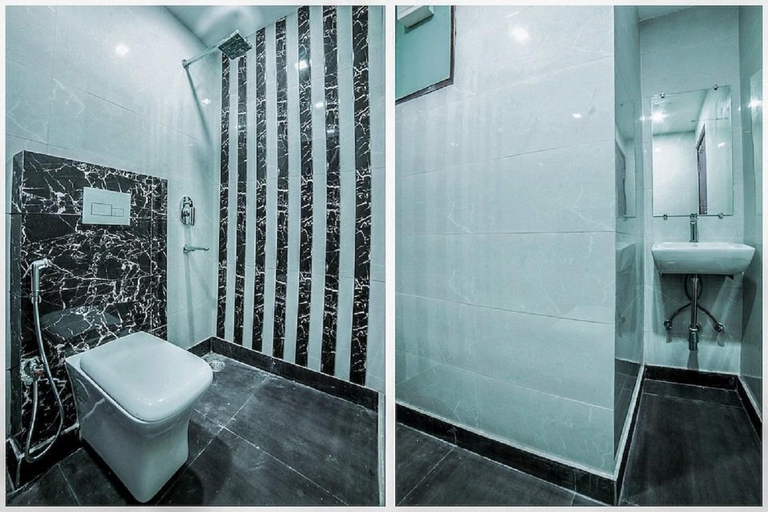 Bathroom, Hotel Toto International, Delhi