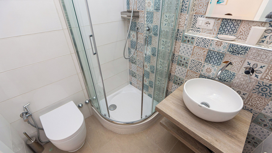 Bathroom 4, Rental in Rome Karan's Suite Apartment, Roma