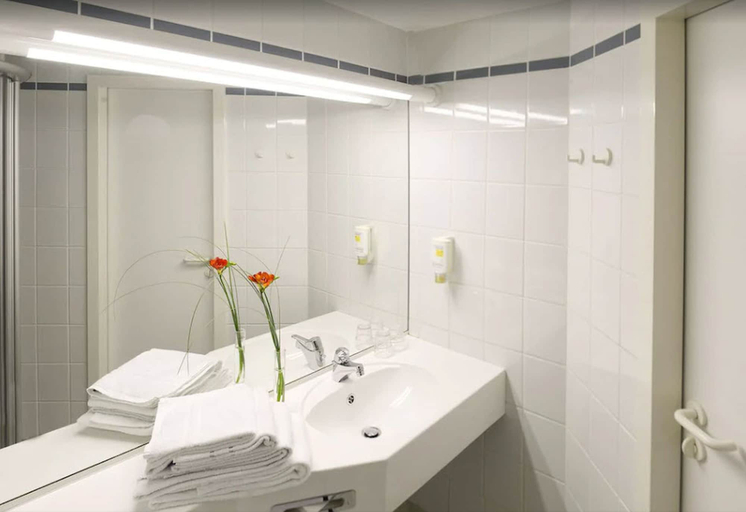 Bathroom 4, Hotel Kaiserin Augusta, Weimar