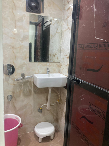 Bathroom 3, Hotel Vile Parle Executive Near Nanavati, Mumbai Suburban