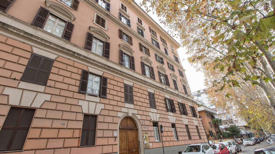 Exterior detail, Rental in Rome Giulio Cesare Penthouse, Roma